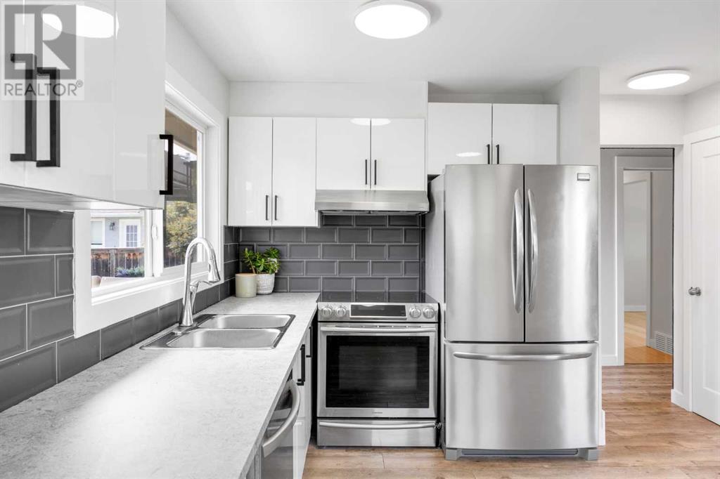 Single Family House Bungalow for Sale in  Pensacola Way SE Penbrooke Meadows Calgary 