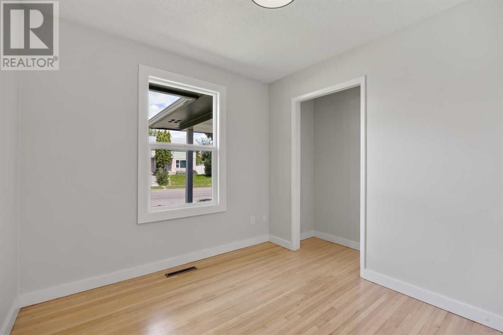 Single Family House Bungalow for Sale in  Pensacola Way SE Penbrooke Meadows Calgary 