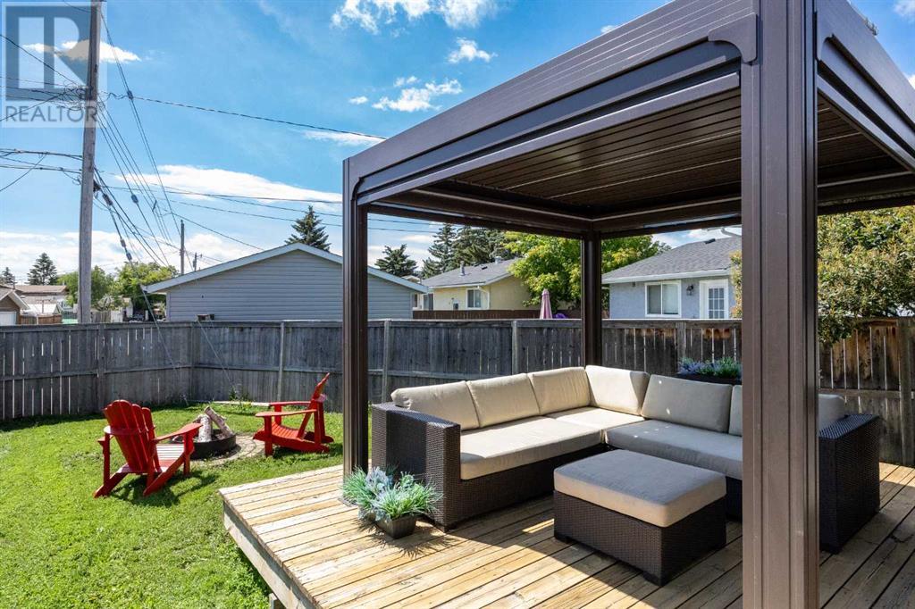 Single Family House Bungalow for Sale in  Pensacola Way SE Penbrooke Meadows Calgary 