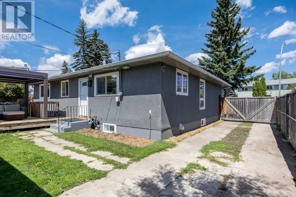 Single Family House Bungalow for Sale in  Pensacola Way SE Penbrooke Meadows Calgary 