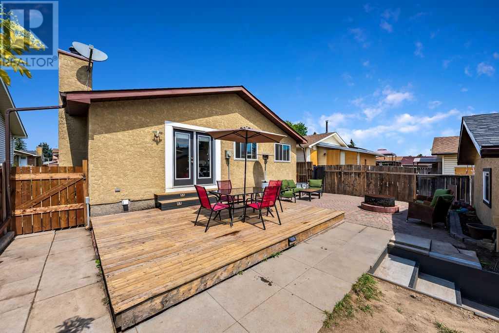 Single Family House Bungalow for Sale in  Falwood Place NE Falconridge Calgary 