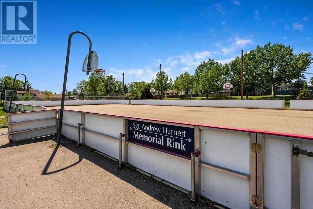 Single Family House Bungalow for Sale in  Falwood Place NE Falconridge Calgary 