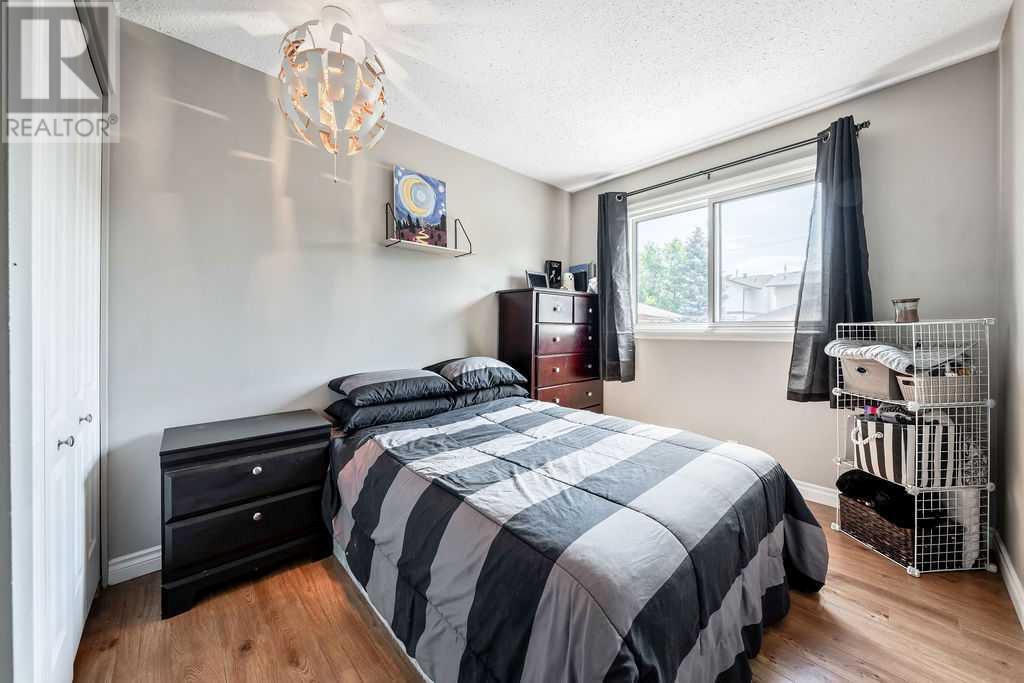 Single Family House Bungalow for Sale in  Falwood Place NE Falconridge Calgary 