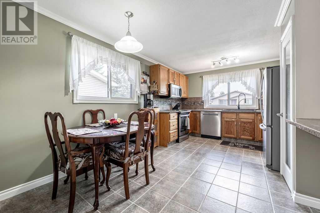 Single Family House Bungalow for Sale in  Falwood Place NE Falconridge Calgary 