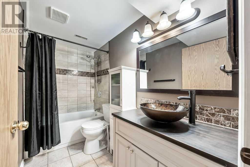 Single Family House Bungalow for Sale in  Falwood Place NE Falconridge Calgary 