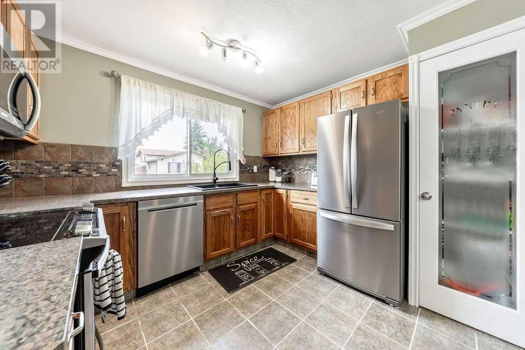 Single Family House Bungalow for Sale in  Falwood Place NE Falconridge Calgary 