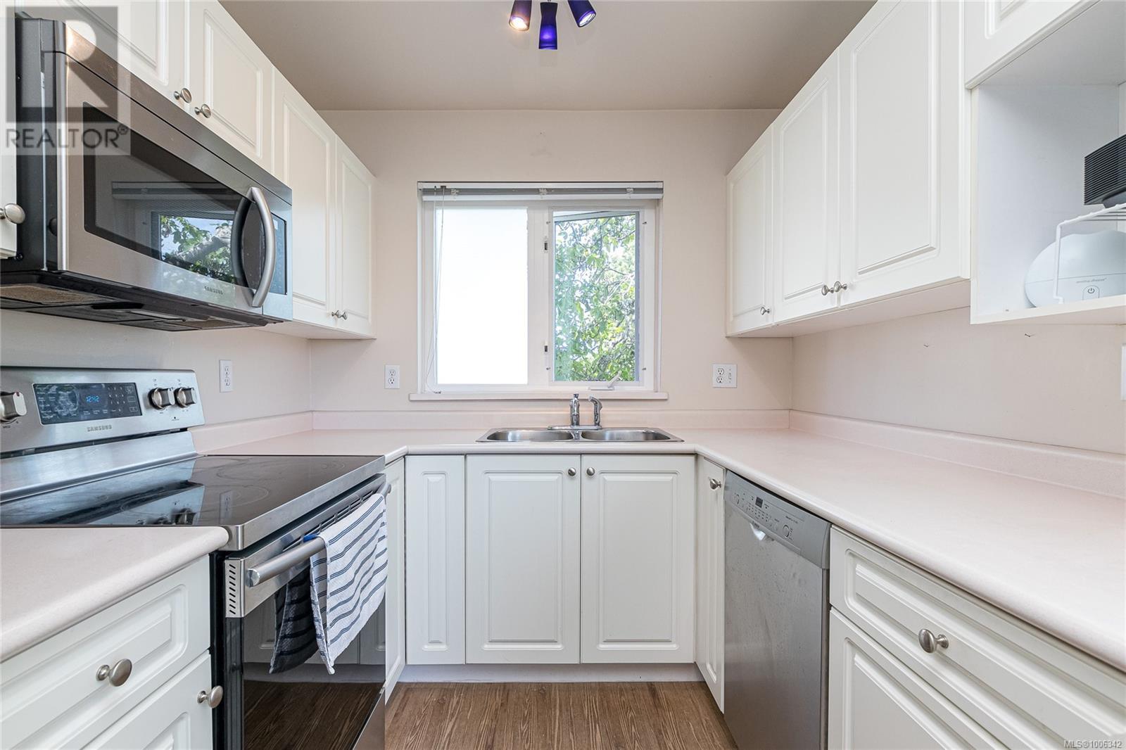 #304 1501 RICHMOND AVE - Image 12