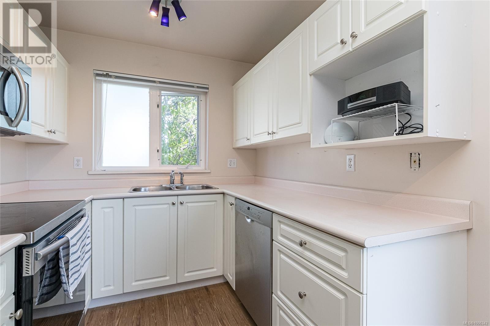 #304 1501 RICHMOND AVE - Image 15