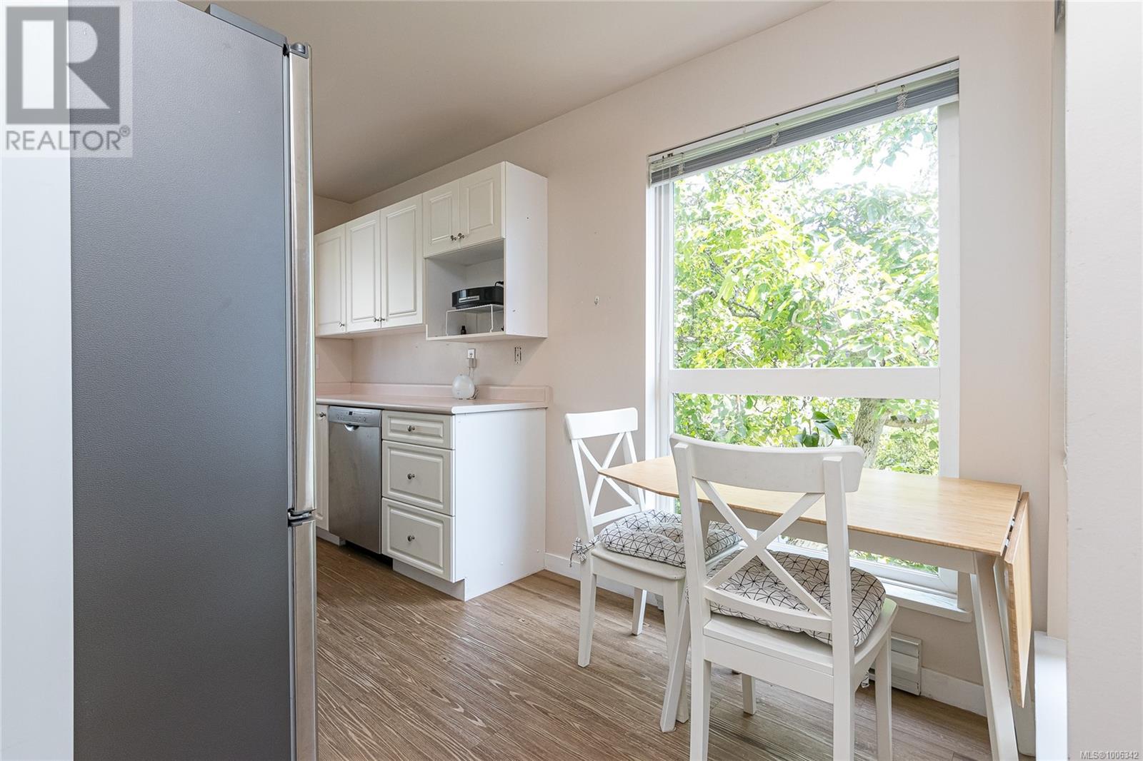 #304 1501 RICHMOND AVE - Image 17