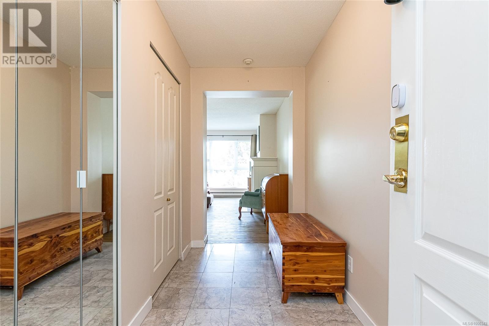#304 1501 RICHMOND AVE - Image 2