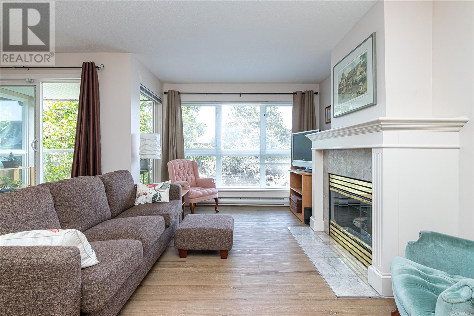 #304 1501 RICHMOND AVE - Image 3