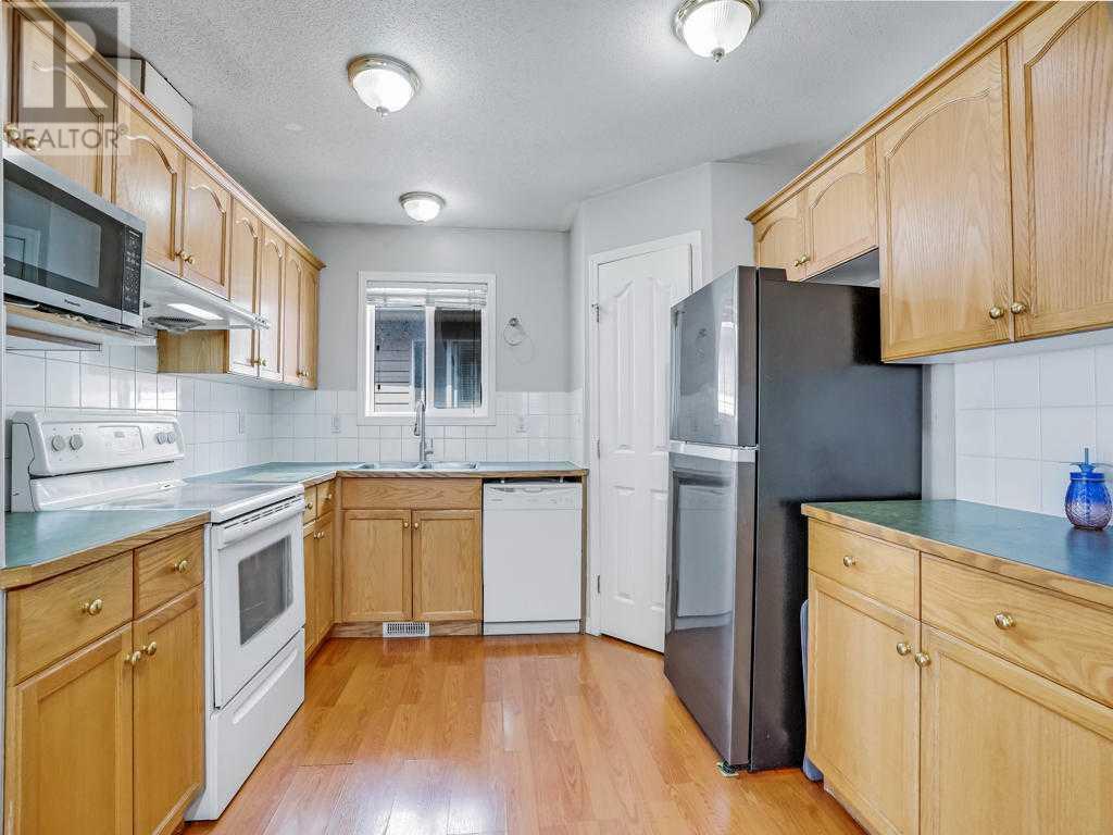 Single Family House Bi-level for Sale in  Tarawood Close NE Taradale Calgary 