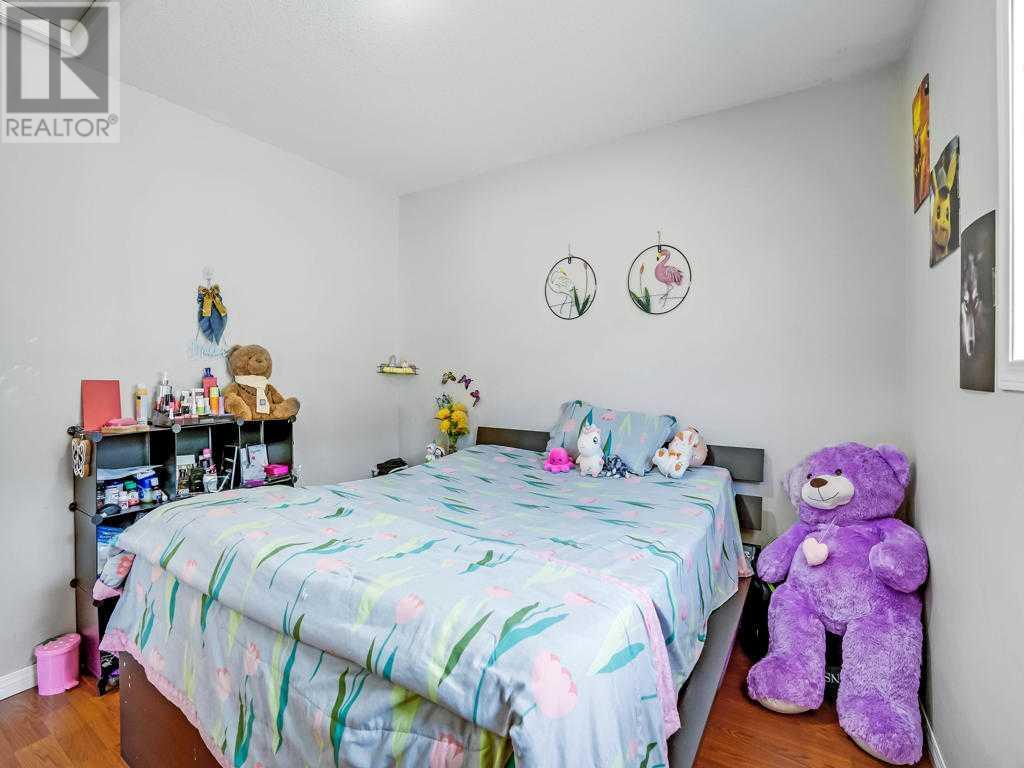 Single Family House Bi-level for Sale in  Tarawood Close NE Taradale Calgary 
