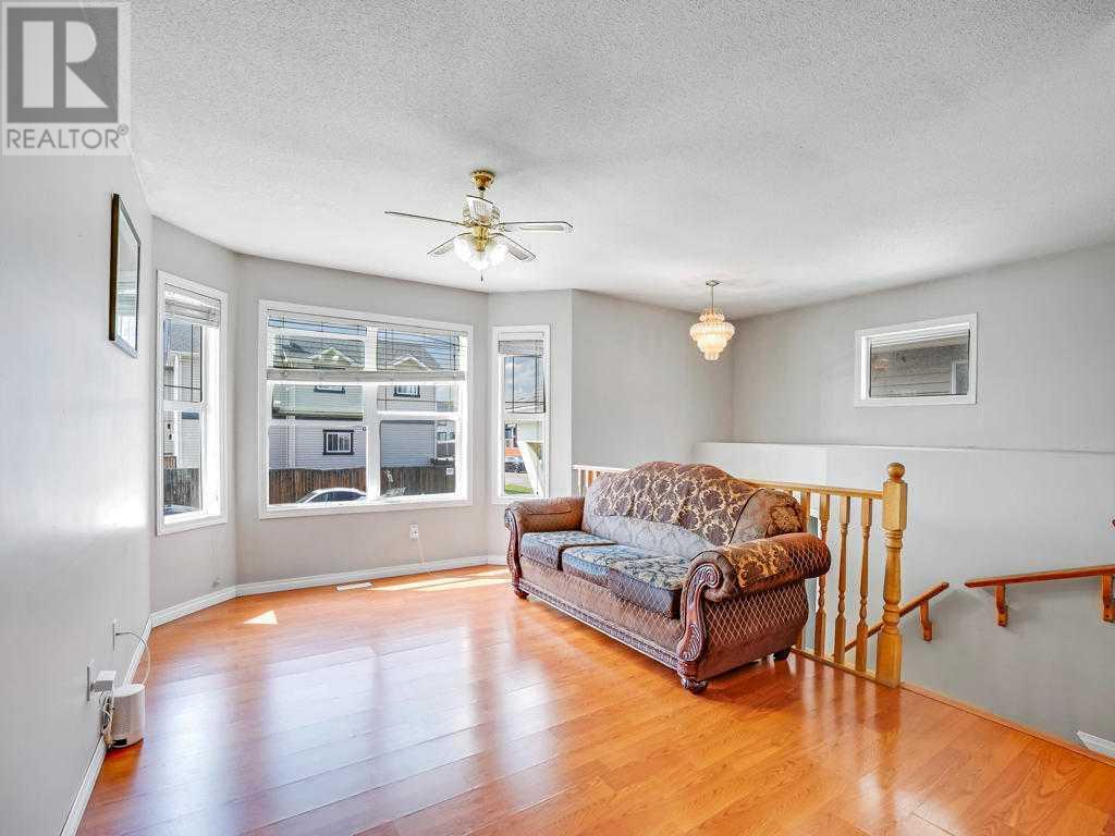 Single Family House Bi-level for Sale in  Tarawood Close NE Taradale Calgary 