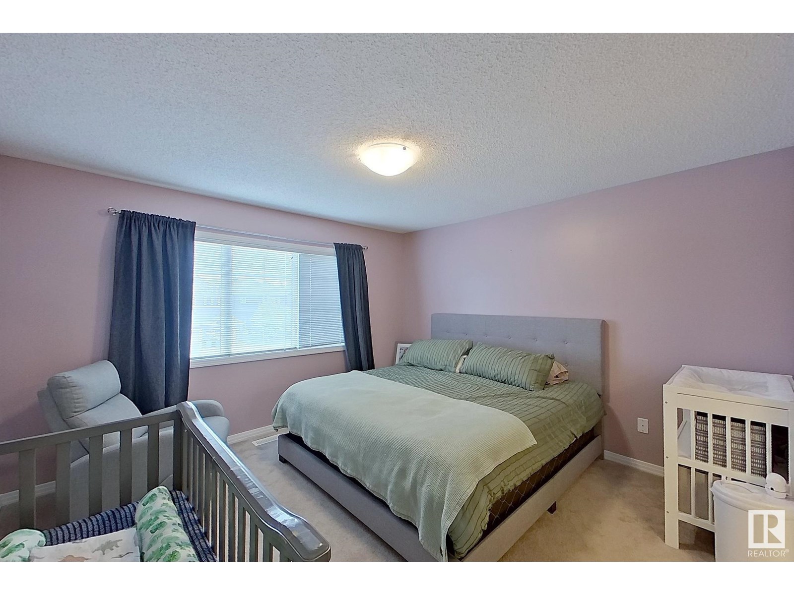 Photo 24 of 17535 13 Av Sw, Edmonton AB