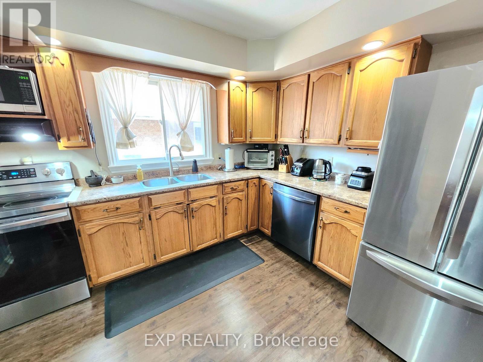 Photo 14 of 1311 Cuthbertson Avenue, Brockville ON