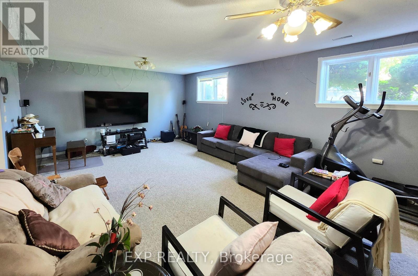 Photo 35 of 1311 Cuthbertson Avenue, Brockville ON