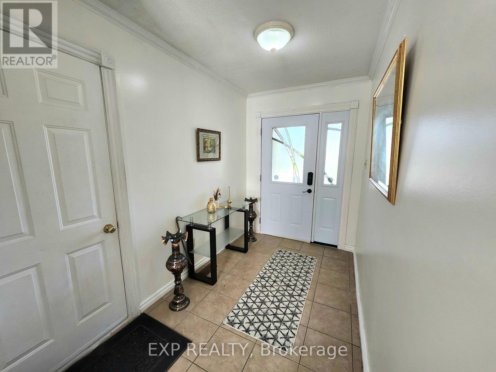 Photo 6 of 1311 Cuthbertson Avenue, Brockville ON