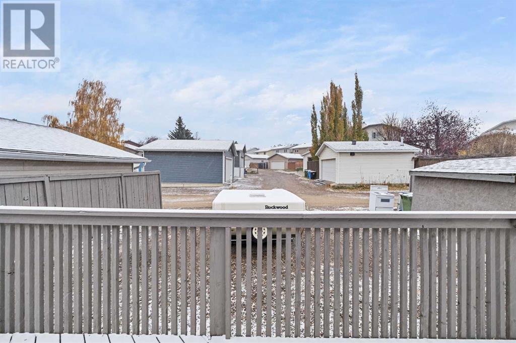 Single Family House 4 Level for Sale in  Sandstone Drive NW Sandstone Valley Calgary 