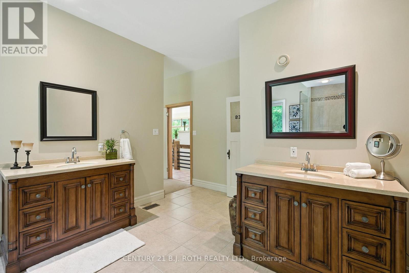 Photo 6 of 1131 Brock Road, Uxbridge ON
