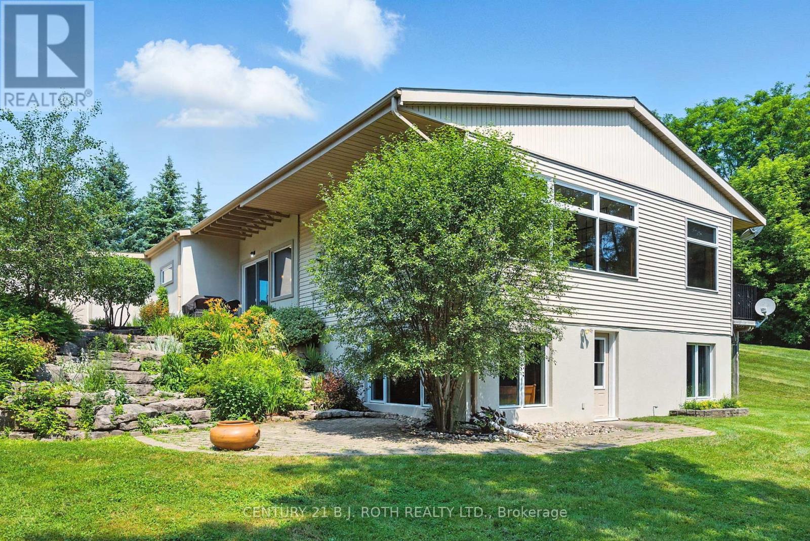 Photo 5 of 1131 Brock Road, Uxbridge ON