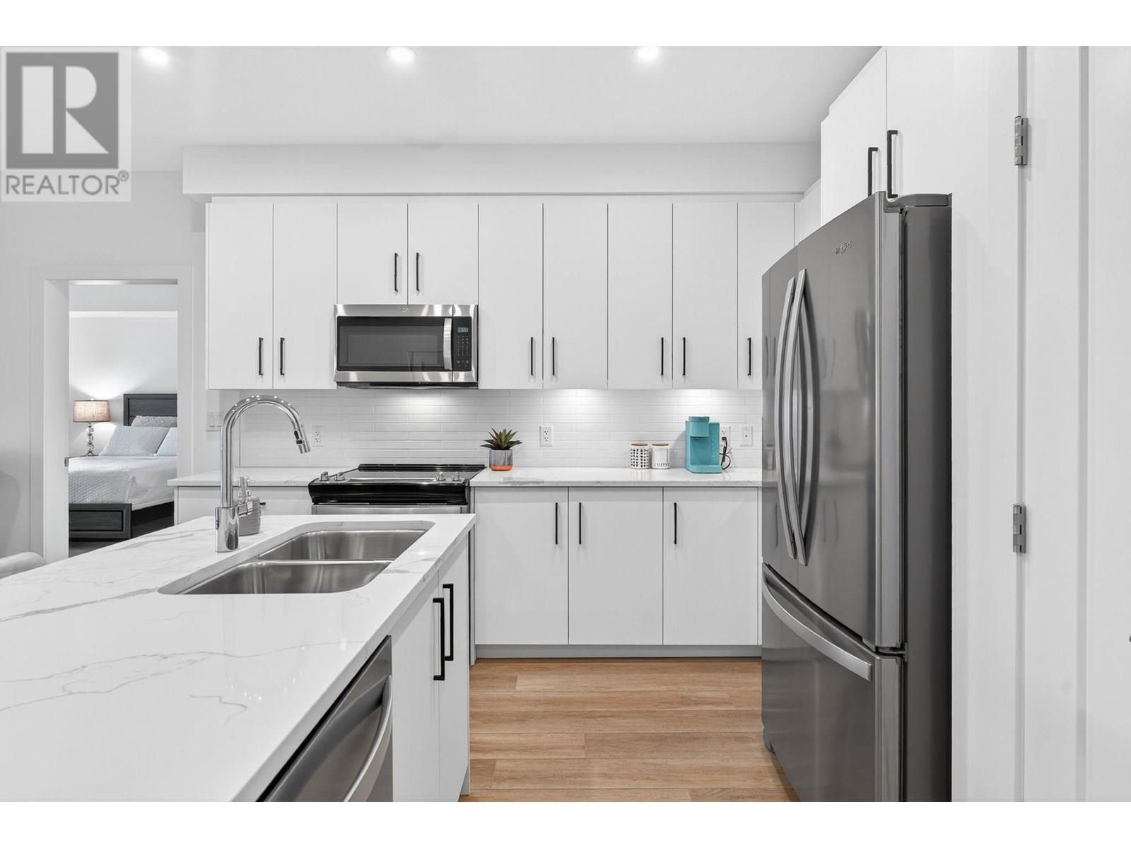 3434 Mckinley Beach Drive Unit# 108, Kelowna