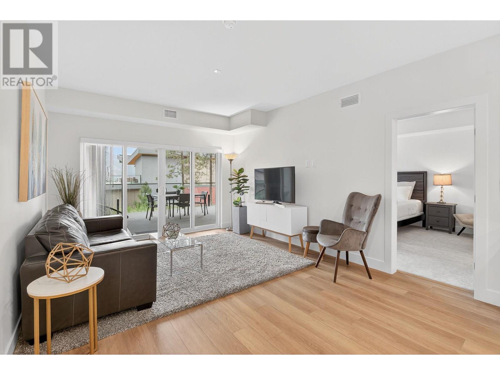3434 Mckinley Beach Drive Unit# 108, Kelowna