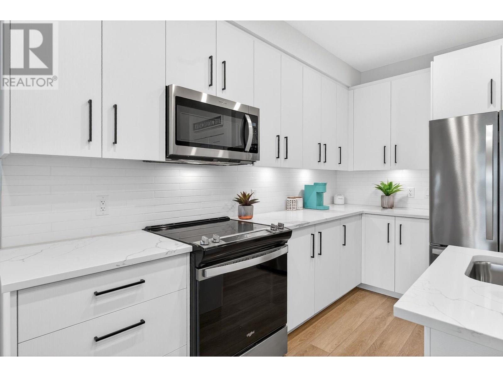 3434 Mckinley Beach Drive Unit# 108, Kelowna