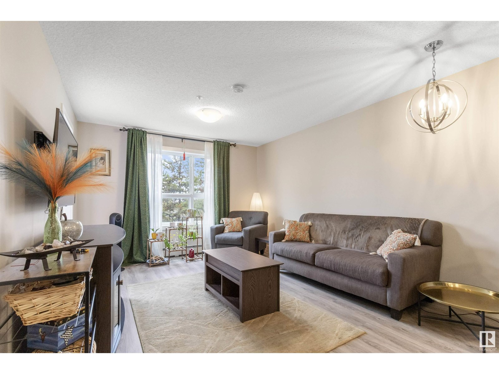 Photo 4 of 101 1506 Tamarack Bv Nw, Edmonton AB