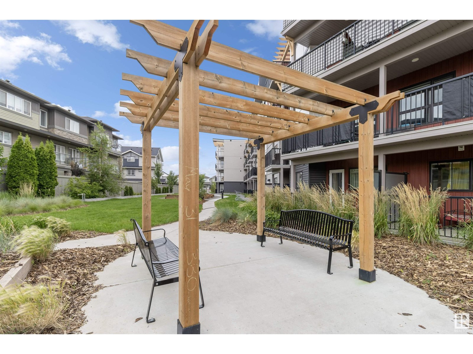Photo 17 of 101 1506 Tamarack Bv Nw, Edmonton AB