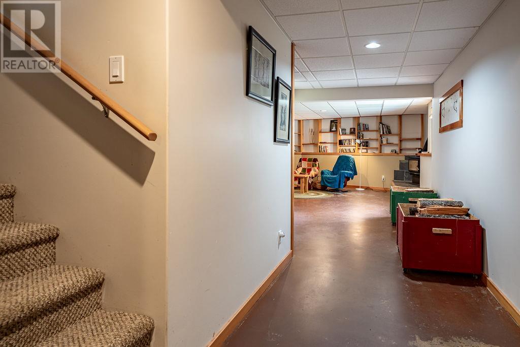 6105 Pine Ridge Road, Kaslo