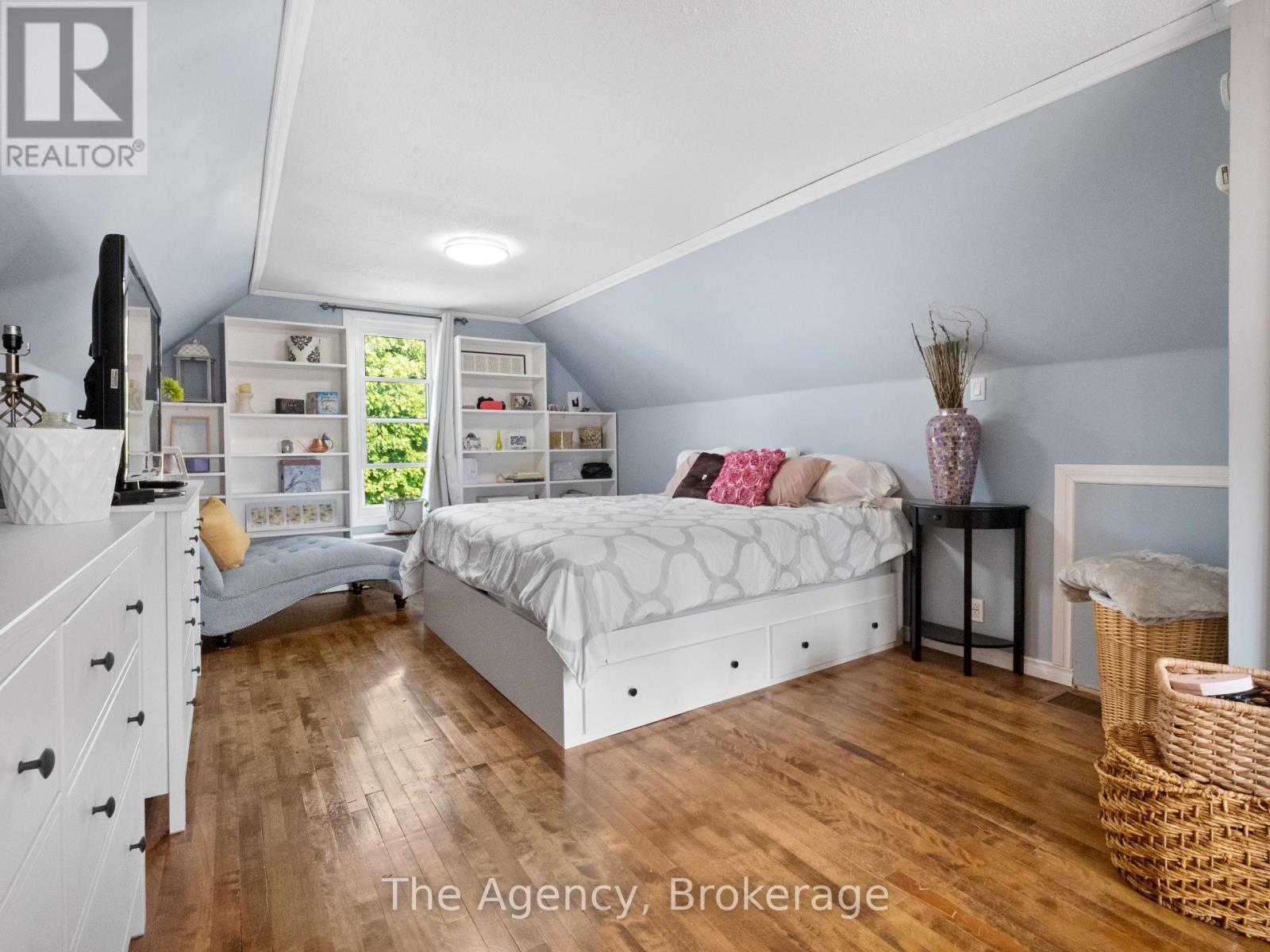 Photo 18 of 36 Afton Avenue, Welland ON