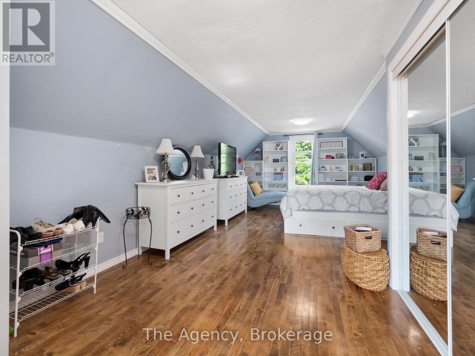 Photo 19 of 36 Afton Avenue, Welland ON