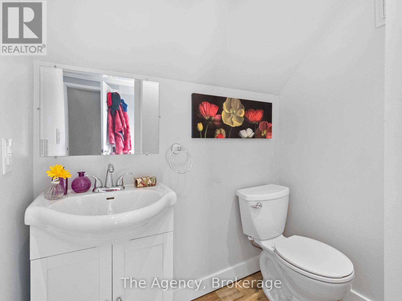 Photo 20 of 36 Afton Avenue, Welland ON