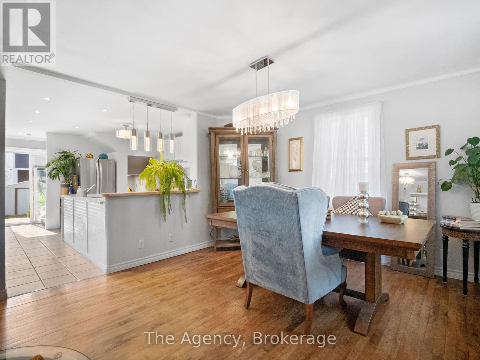 Photo 9 of 36 Afton Avenue, Welland ON