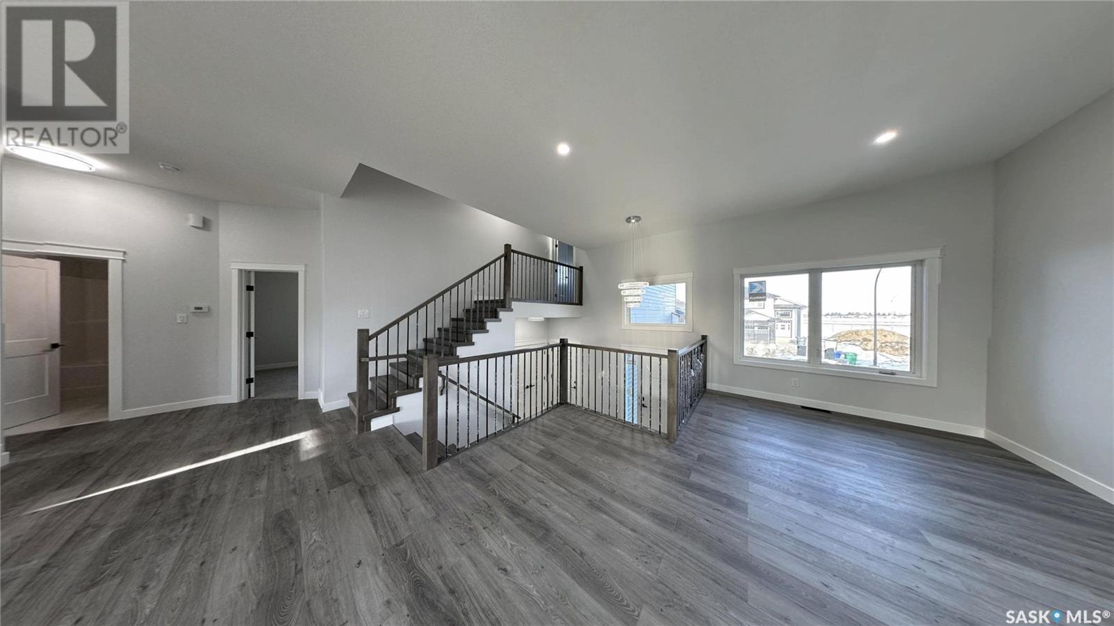 Photo 6 of 503 Kinloch Court, Saskatoon SK