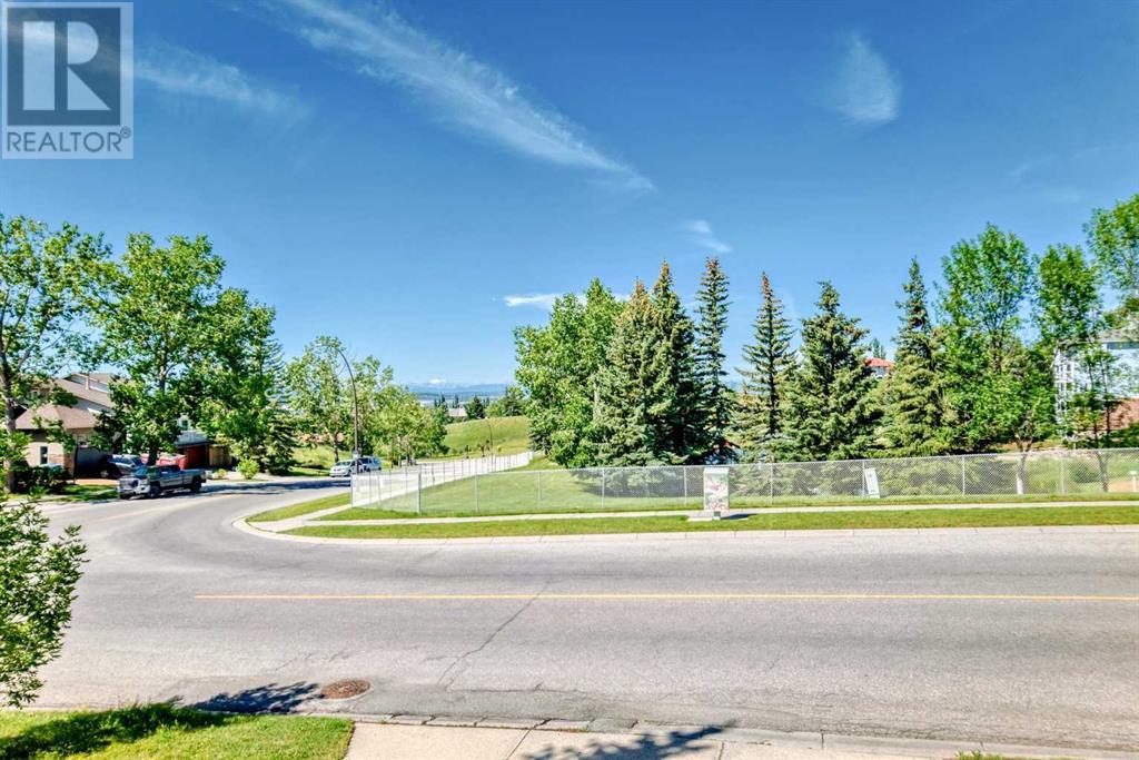 Single Family House 4 Level for Sale in  Hawksbrow Drive NW Hawkwood Calgary 