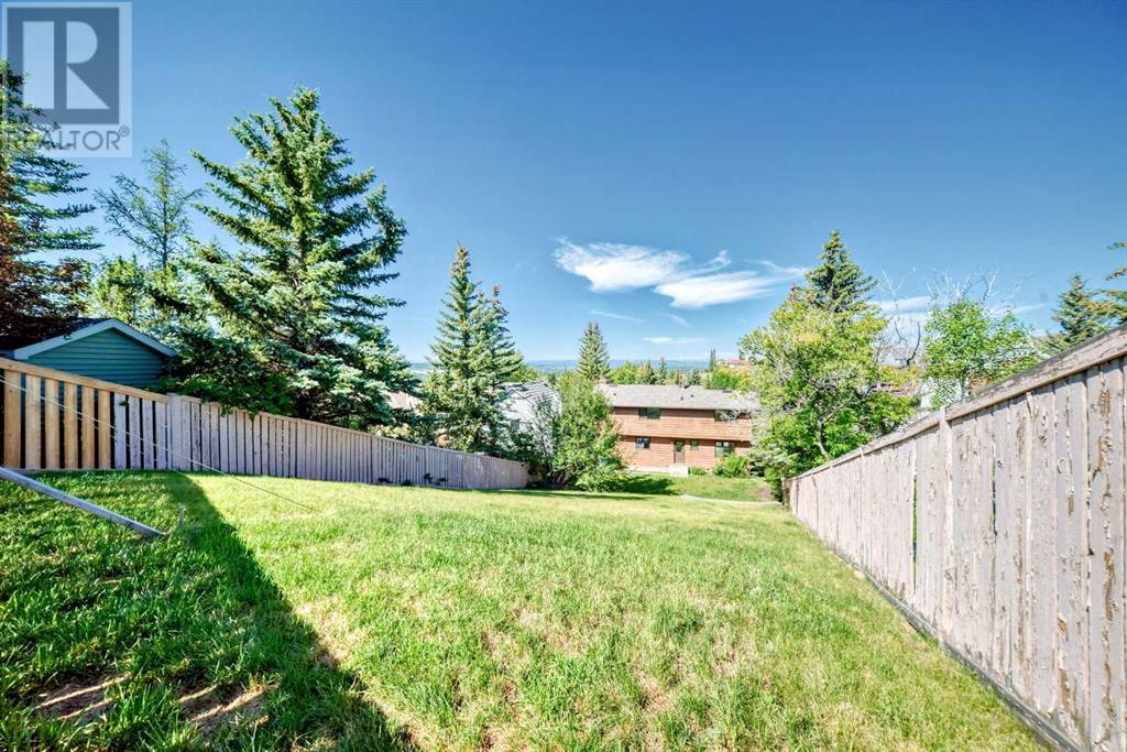 Single Family House 4 Level for Sale in  Hawksbrow Drive NW Hawkwood Calgary 