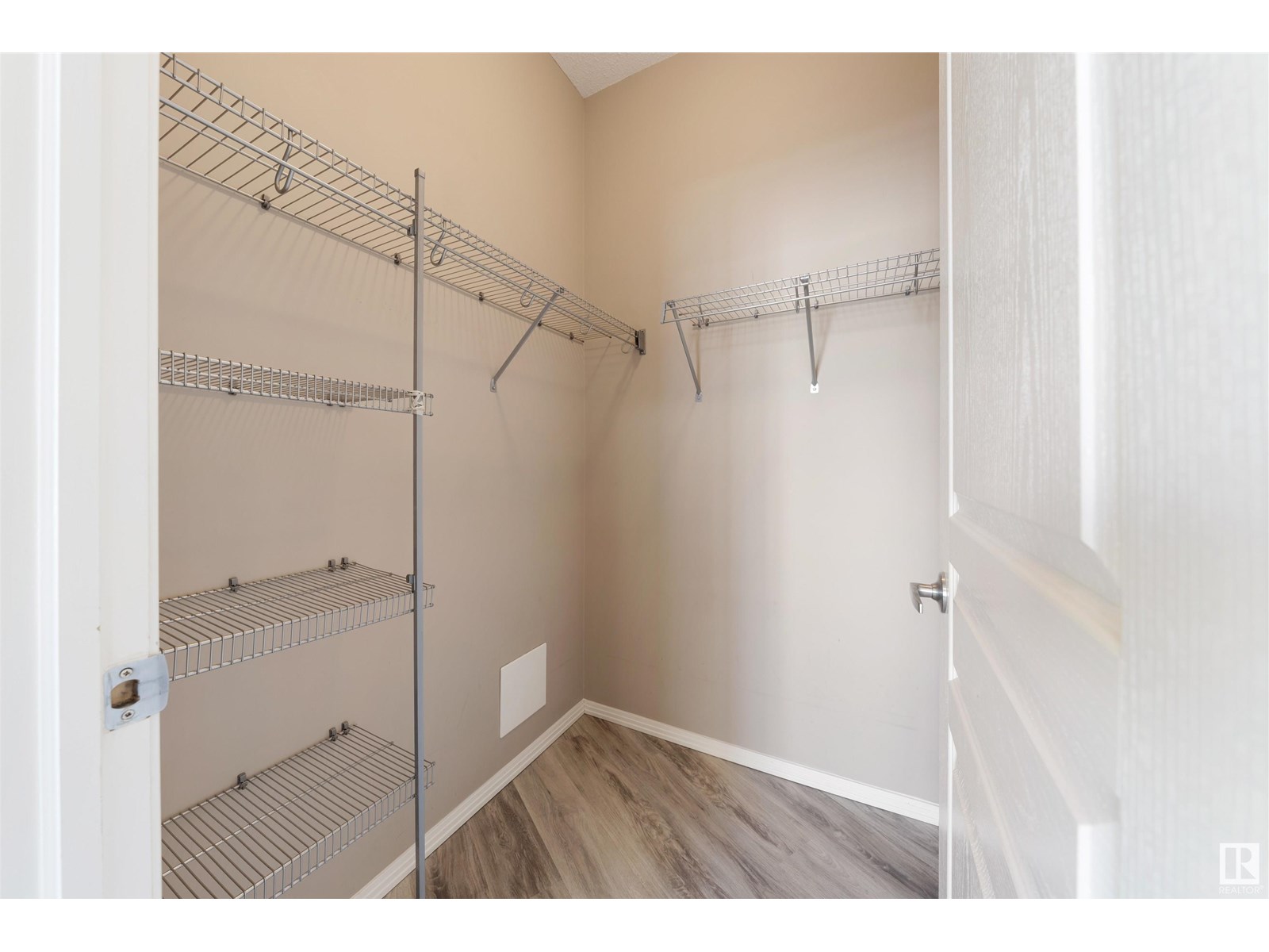 Photo 17 of 231 4831 104 A St Nw Nw, Edmonton AB