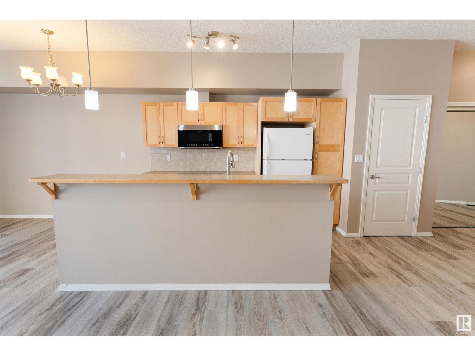 Photo 6 of 231 4831 104 A St Nw Nw, Edmonton AB