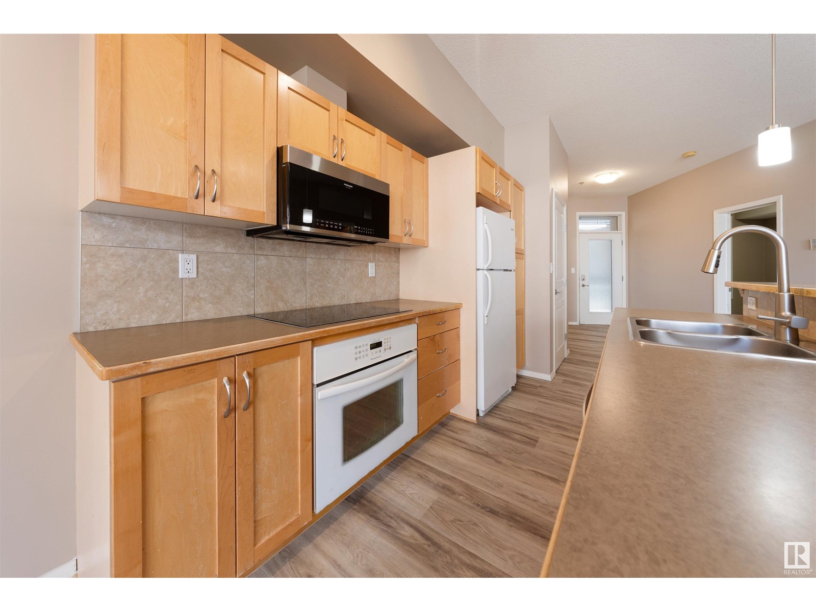 Photo 9 of 231 4831 104 A St Nw Nw, Edmonton AB