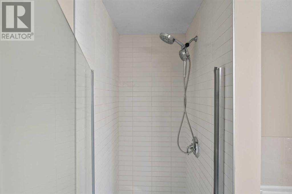 Single Family House for Sale in  Covecreek Mews NE Coventry Hills Calgary 