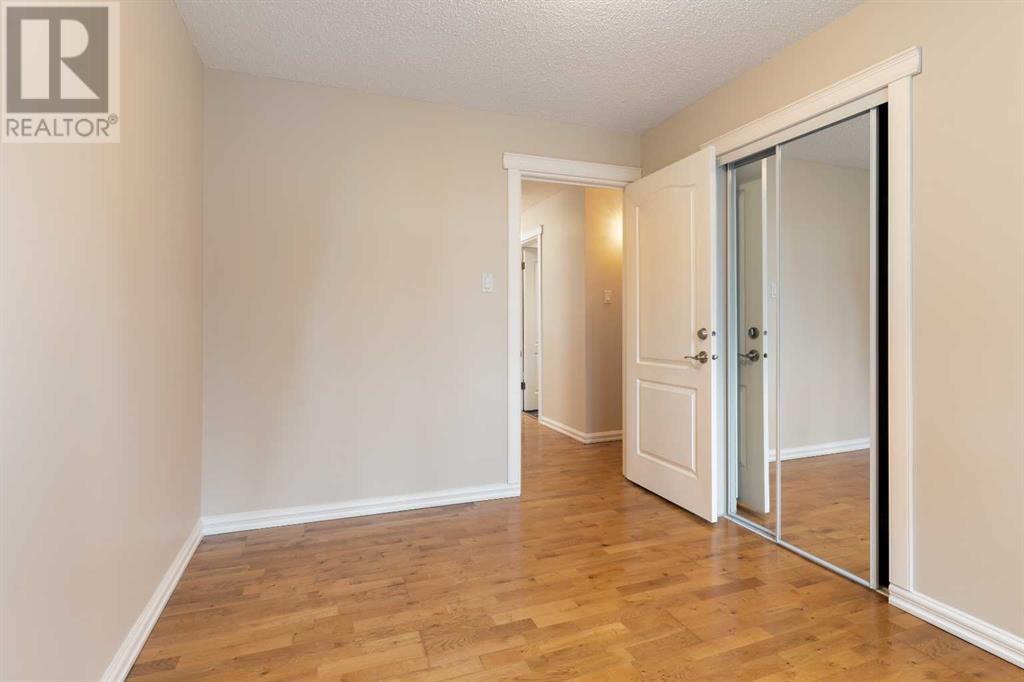 Single Family House for Sale in   Cedar Crescent SW Spruce Cliff Calgary 