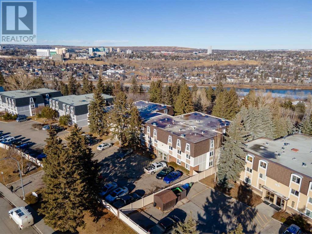 Single Family House for Sale in   Cedar Crescent SW Spruce Cliff Calgary 