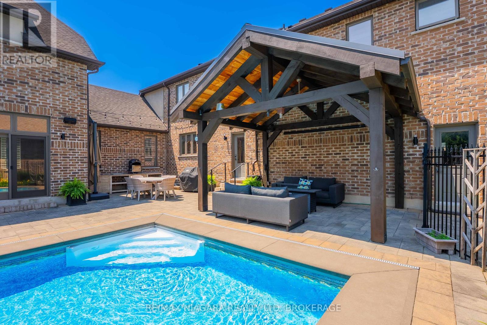 Photo 23 of 50 Sandalwood Crescent, Niagaraonthelake ON