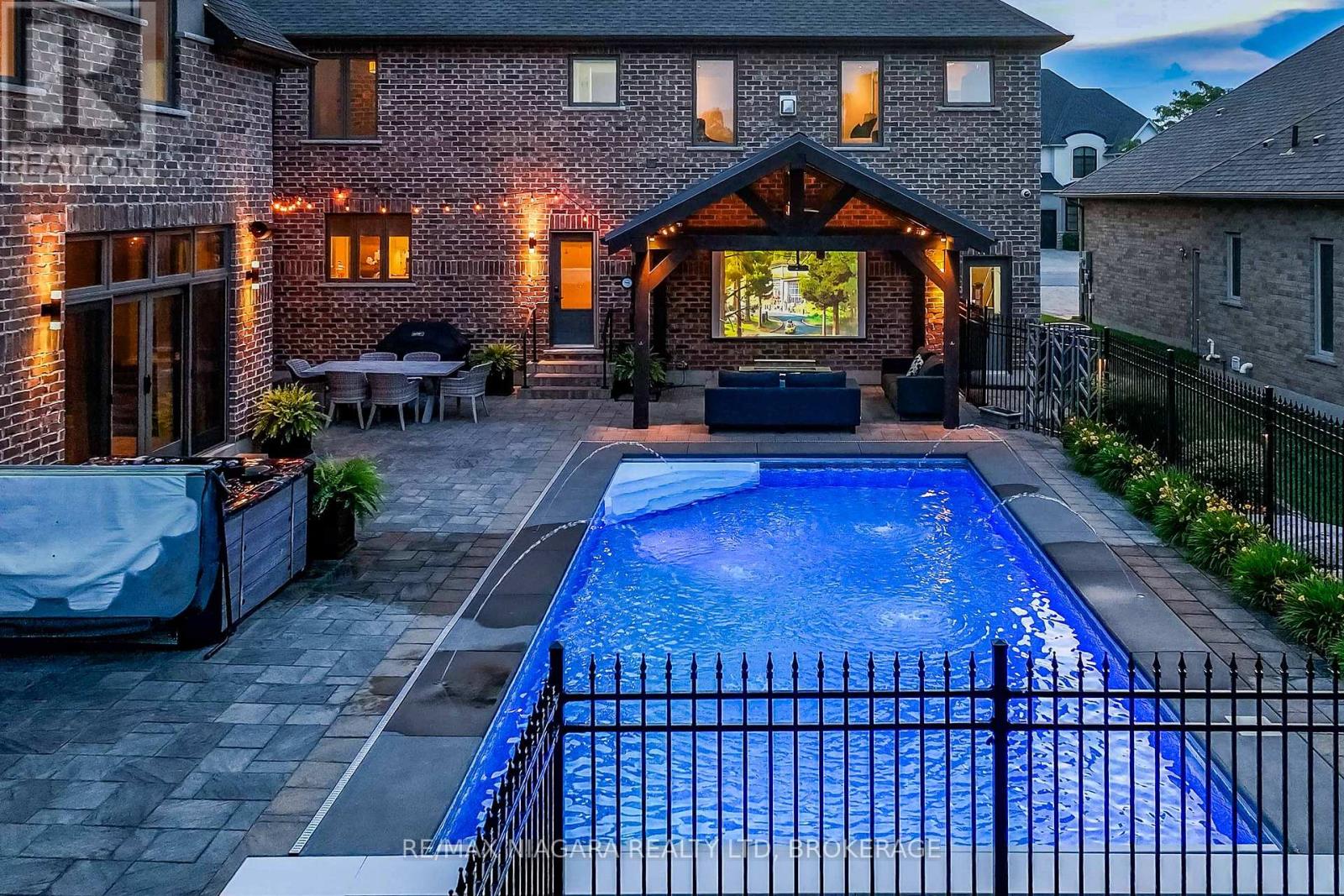 Photo 26 of 50 Sandalwood Crescent, Niagaraonthelake ON