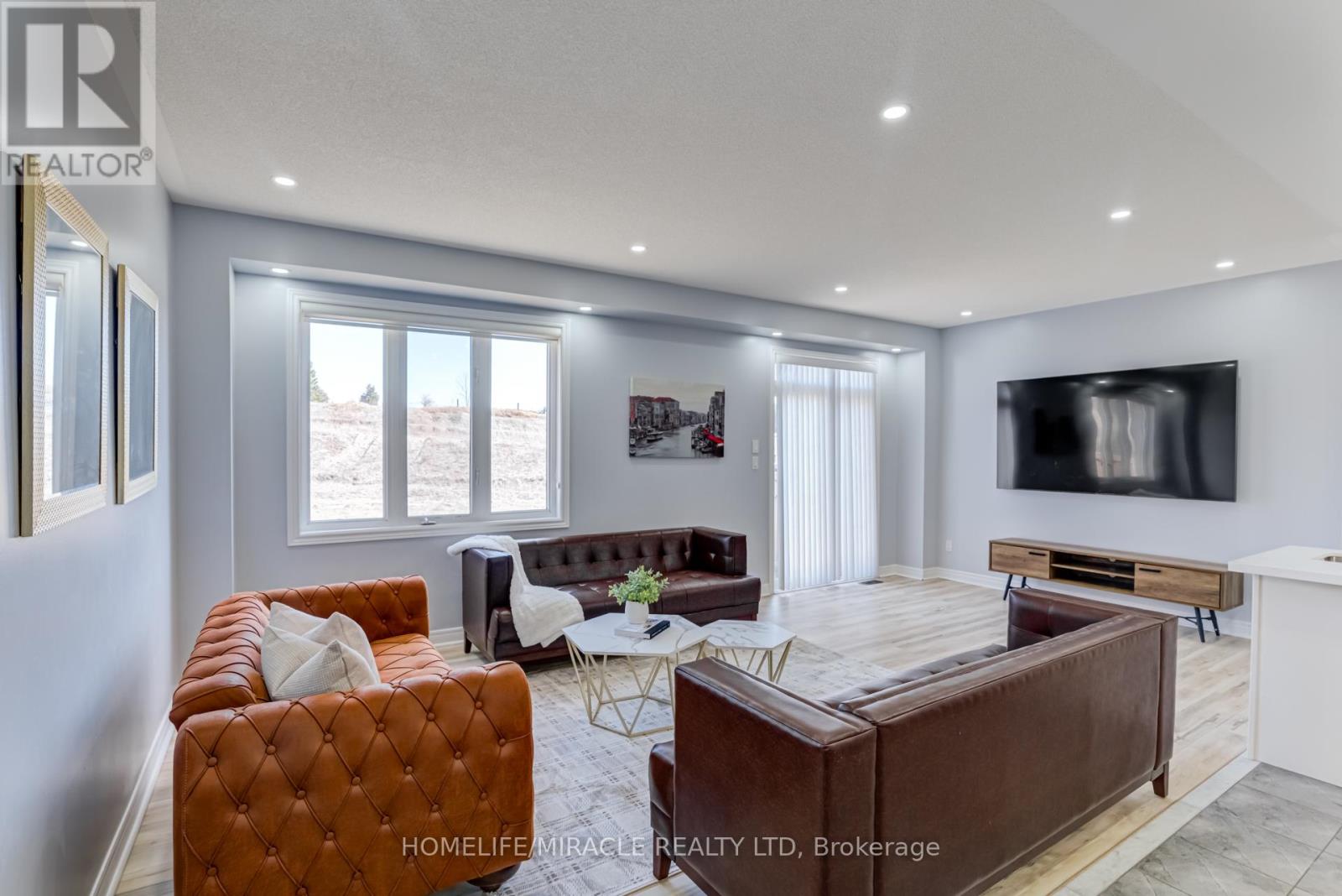 Photo 41 of 57 Sutcliffe Way, New Tecumseth ON