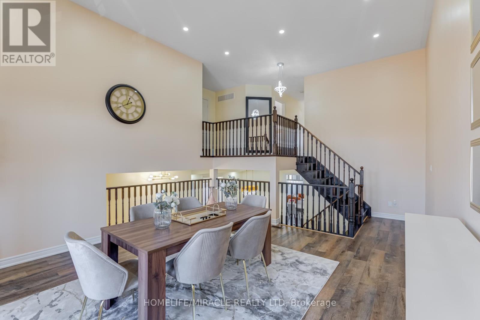 Photo 24 of 57 Sutcliffe Way, New Tecumseth ON