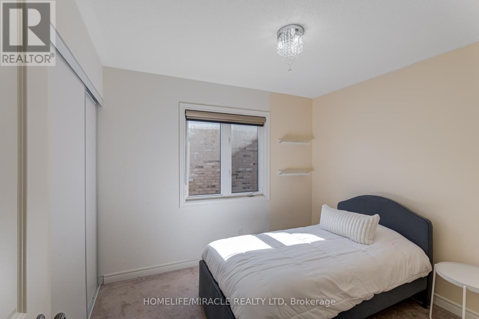 Photo 37 of 57 Sutcliffe Way, New Tecumseth ON
