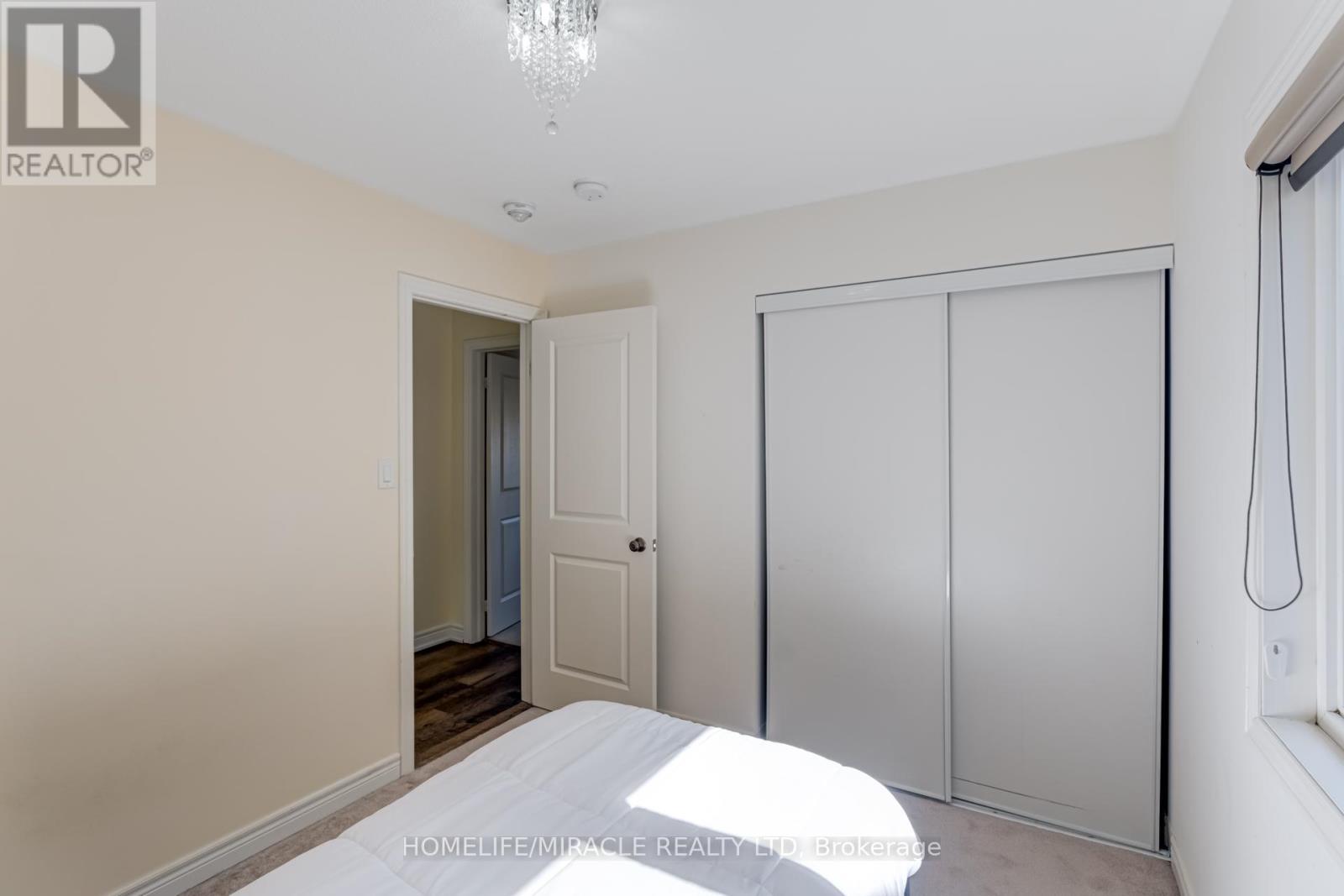 Photo 17 of 57 Sutcliffe Way, New Tecumseth ON